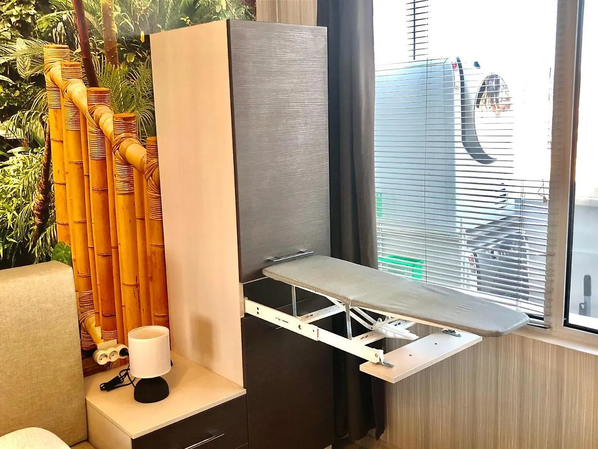 Avelov Art Apartment Burgas 0*,